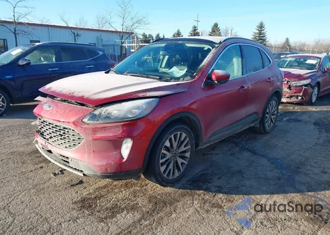 2022 Ford Escape Titanium z USA, uszkodzony, nr VIN 1FMCU9J98NUA43614